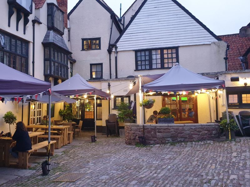 June 2021 - Rear Courtyard. (Garden). Published on 13-02-2022 