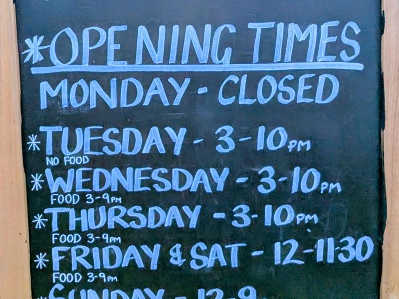 Hours Aug 2025. (Sign). Published on 23-08-2025 