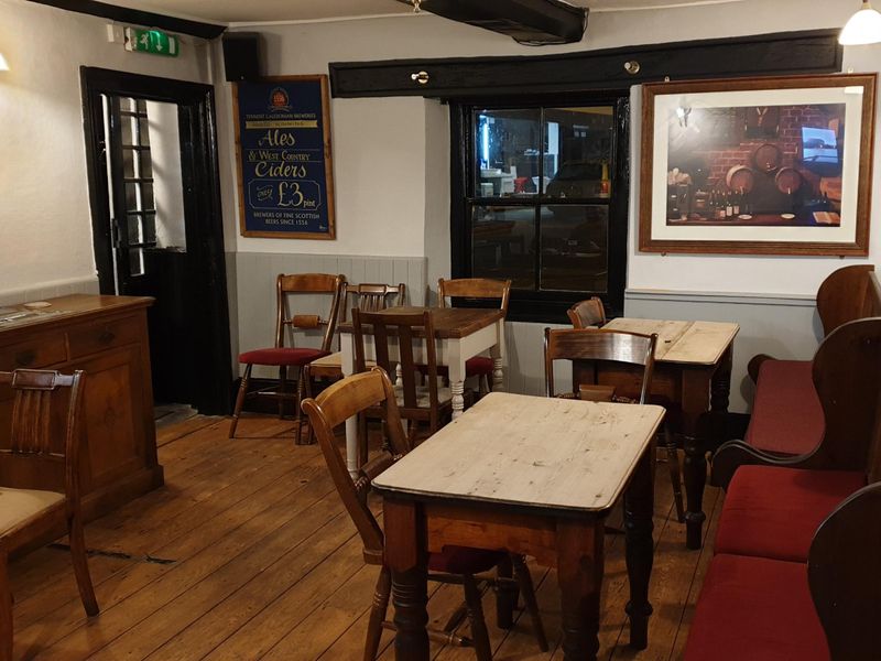 Dec 2019 - Snug room. Published on 15-09-2020 