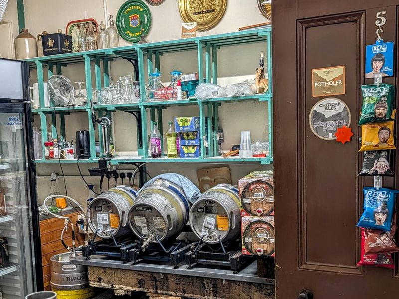 'Cellar' through hatch from Public Bar. Published on 13-09-2026 