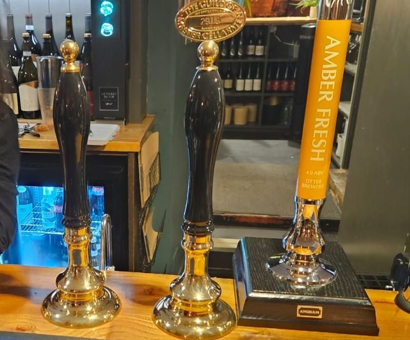 Otter Amber Fresh - Keg beer on Misleading Handpump!. (Bar). Published on 15-10-2026