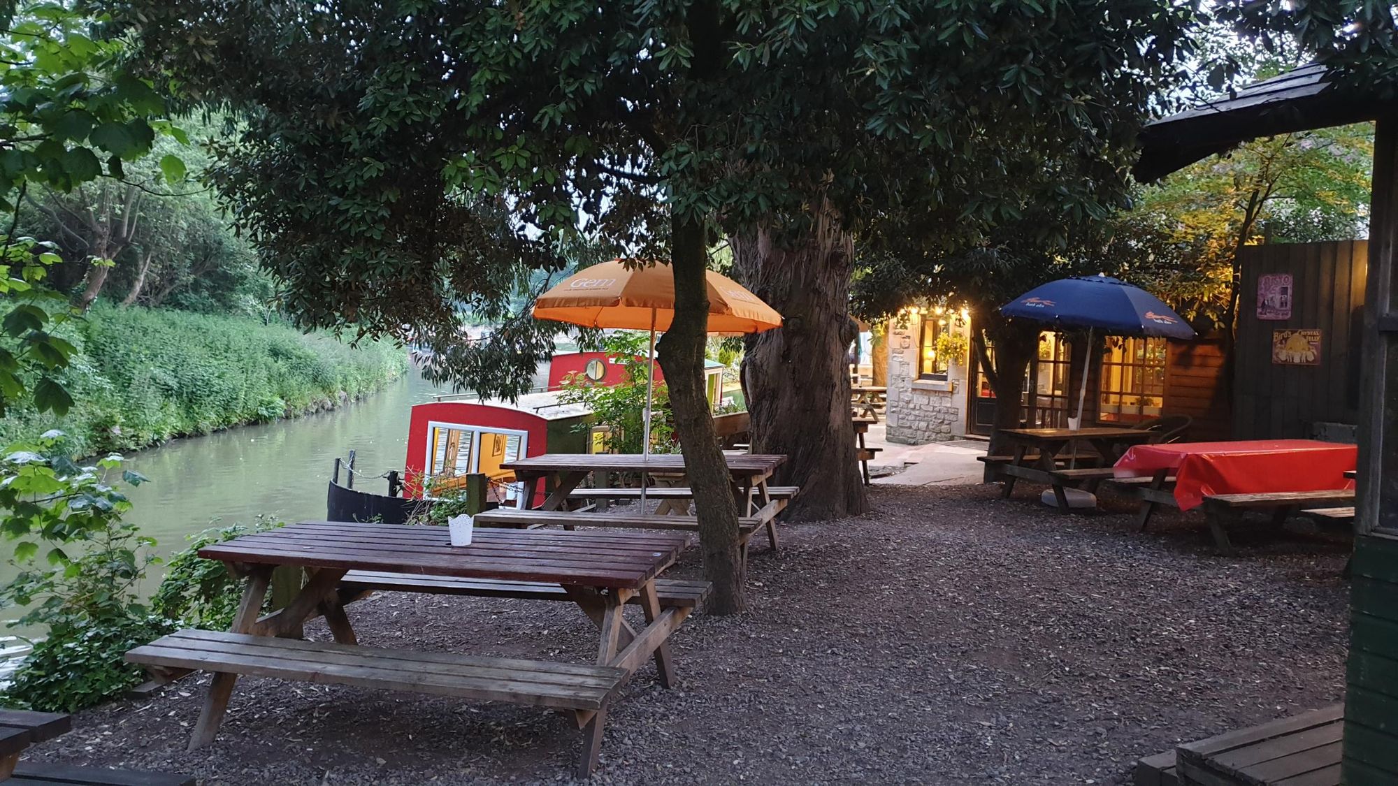 May 2019. (Garden). Published on 19-05-2019
