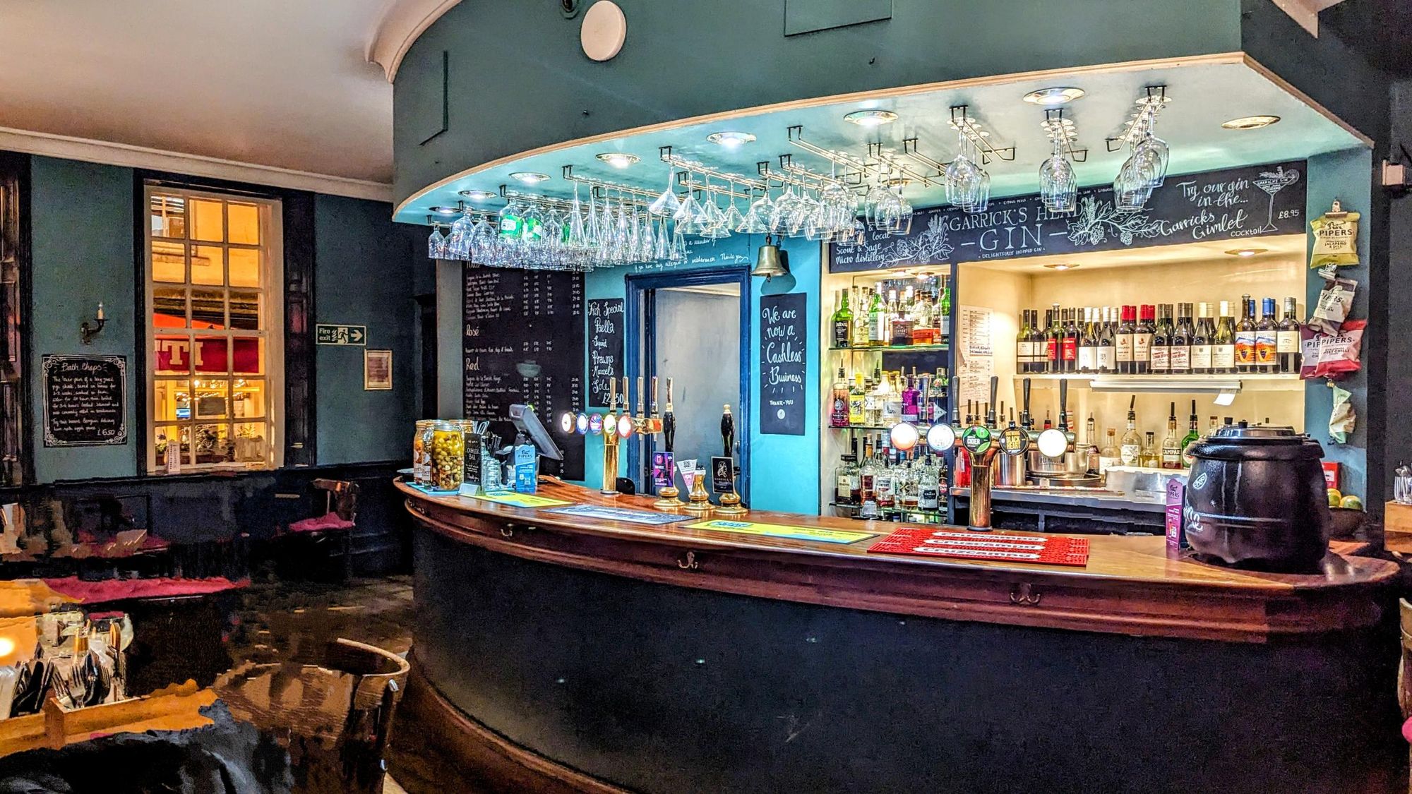 (Bar). Published on 17-02-2025