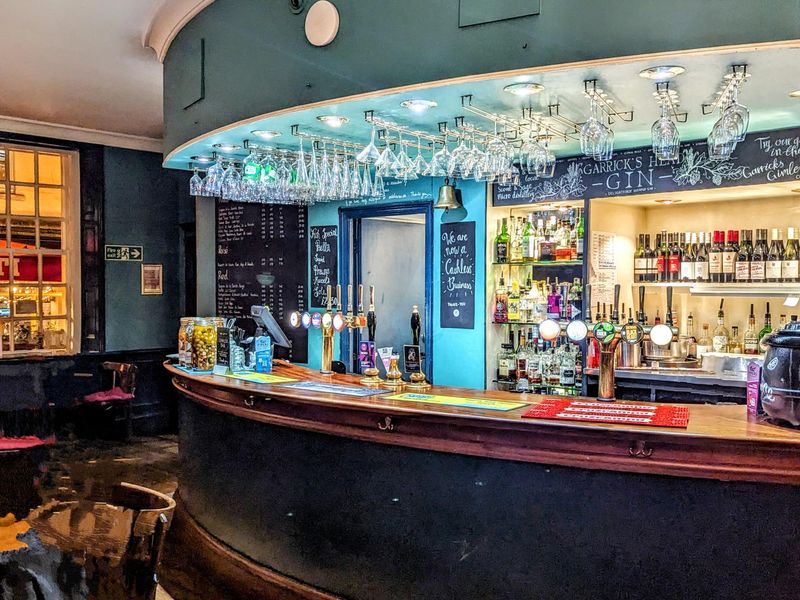 (Bar). Published on 17-02-2025 