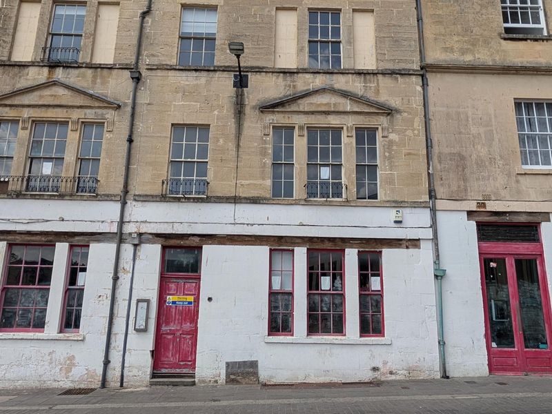 Empty and unused. (Pub, External, Key). Published on 15-10-2026 