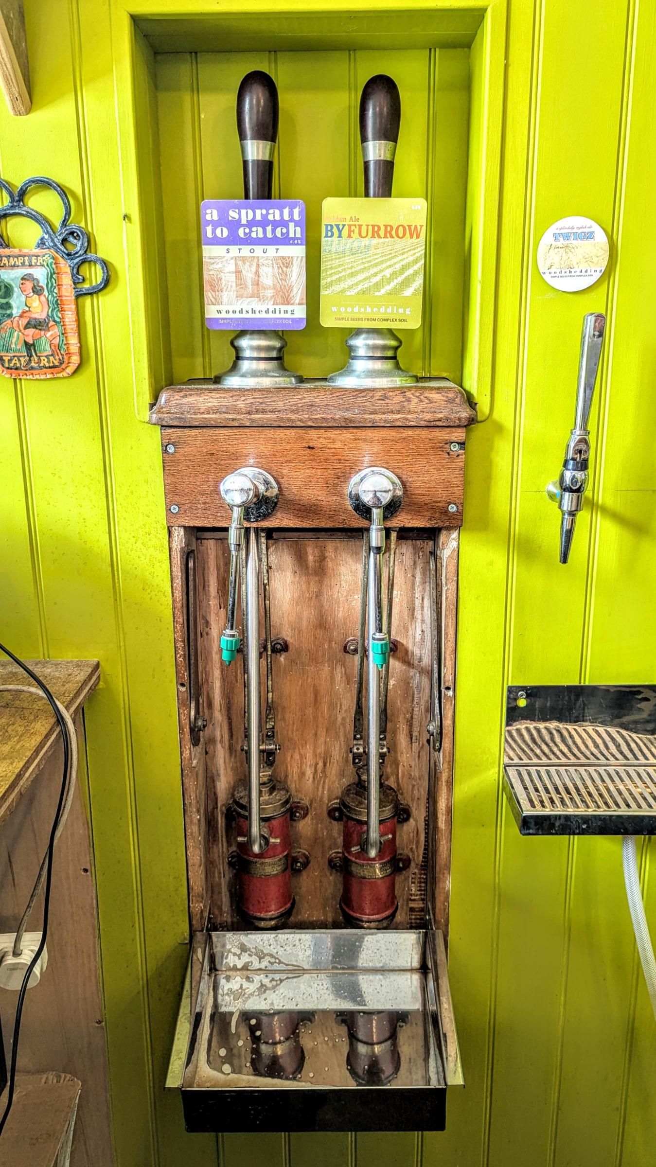 Cask on old beer engines. (Bar). Published on 23-04-2025