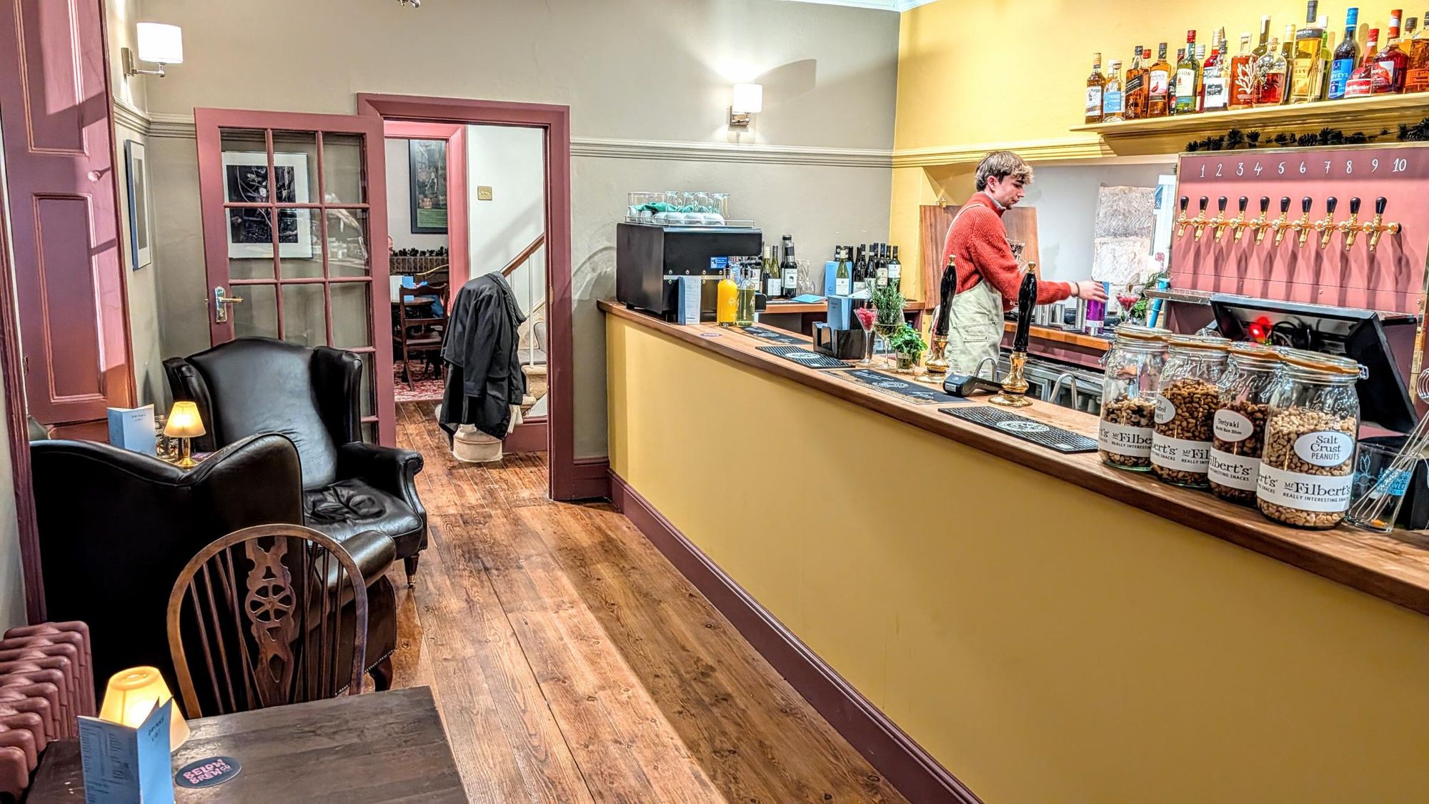 (Bar). Published on 16-12-2025