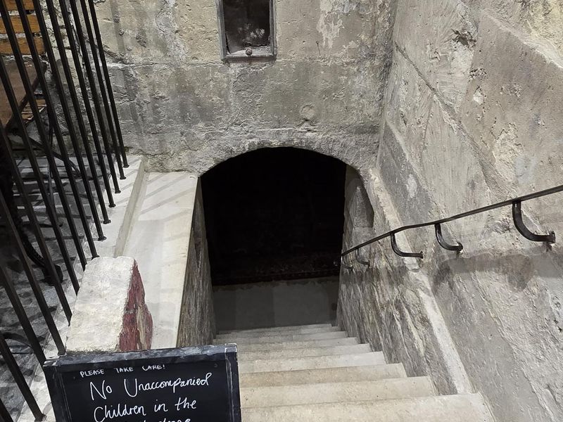 Steps down to cellar vault seating. Published on 01-01-2026 