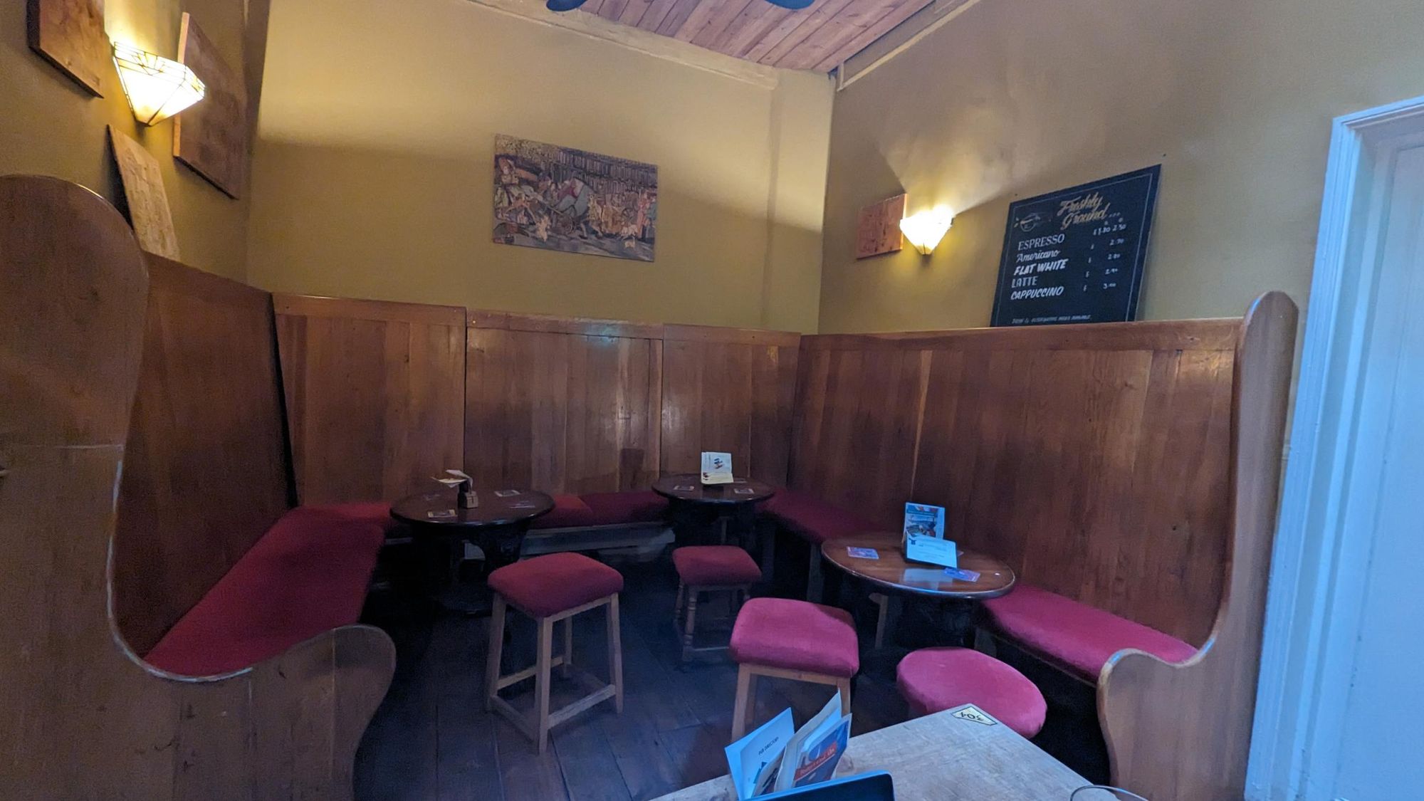 June 2023 Snug Bar. (Bar). Published on 23-06-2023
