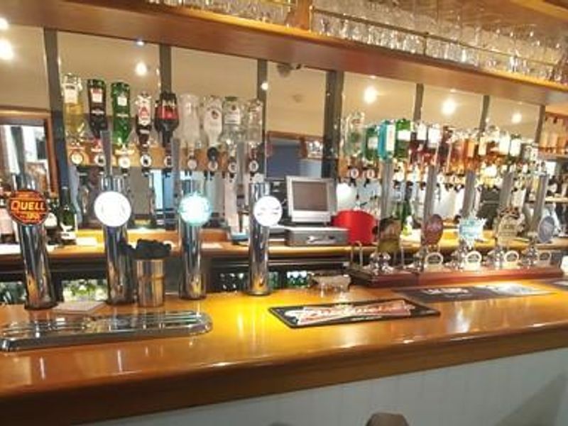Bar 3. (Bar). Published on 01-02-2017