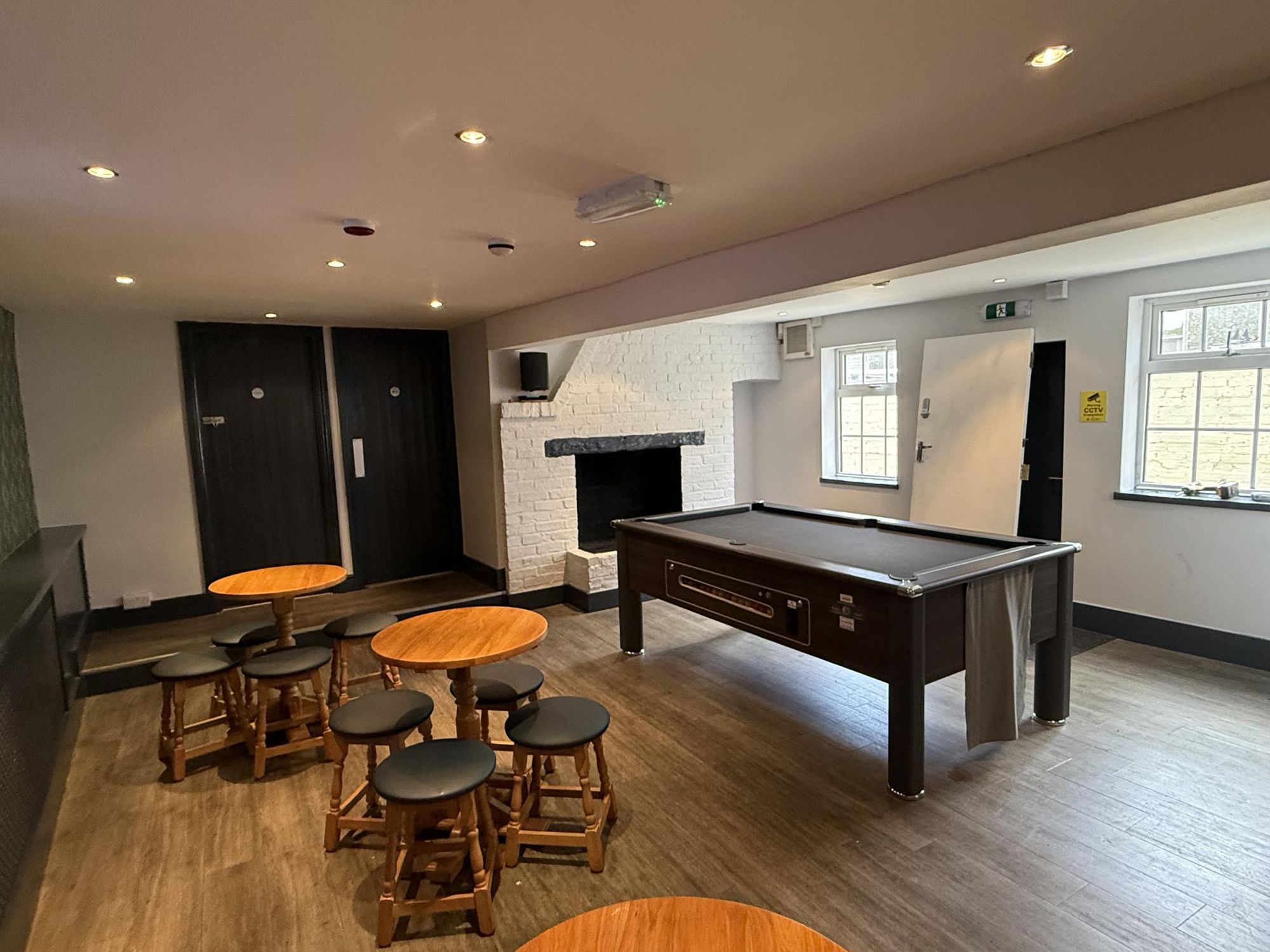 Area around Pool Table. Published on 22-04-2026