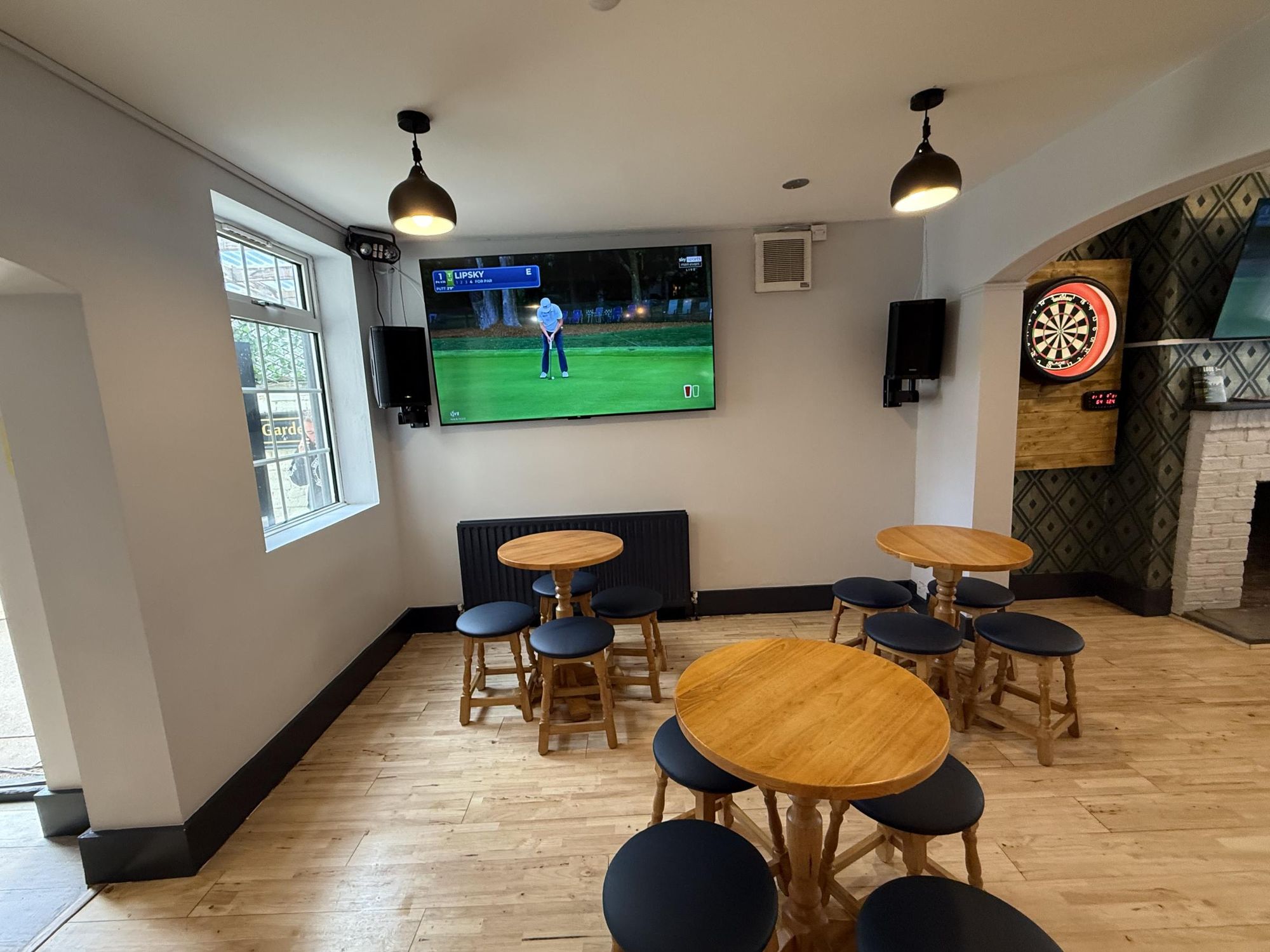 Another viewing area. Published on 22-04-2026