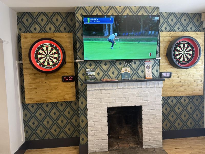 Do I play or do I watch?. Published on 22-04-2026 