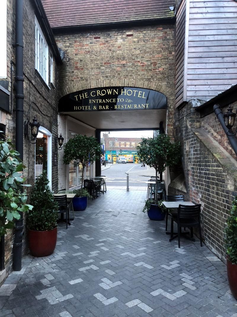Passage between hotel and stillage. (Pub, External). Published on 08-01-2020