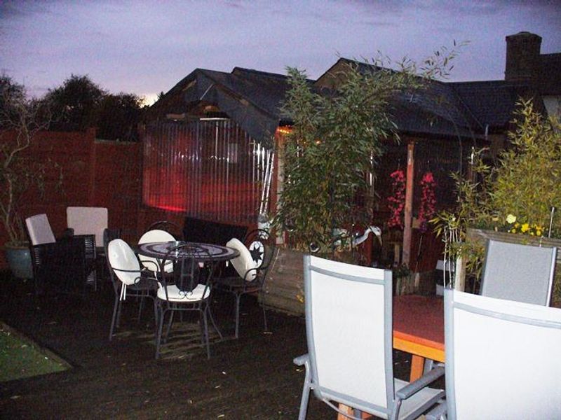Patio 2. (Garden). Published on 21-11-2016