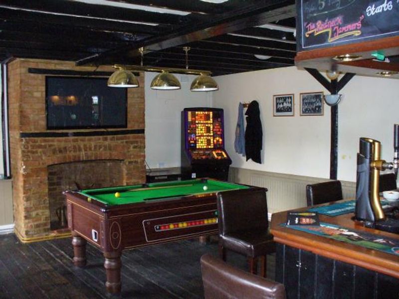 Public Bar 1. (Bar). Published on 15-08-2016