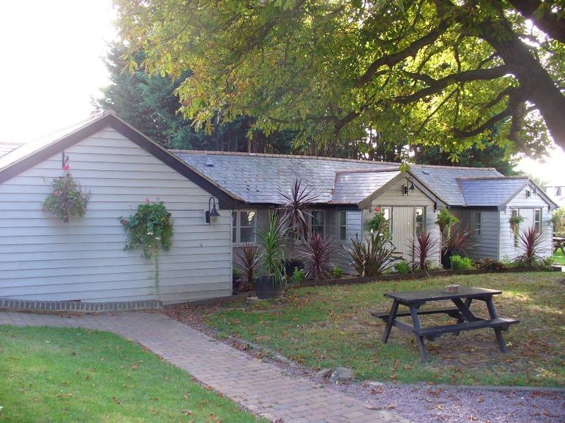 Chalets. (Garden). Published on 23-09-2016 