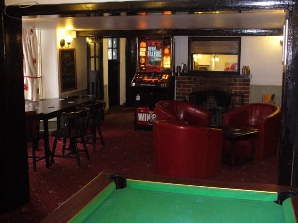 Public Bar 2. (Bar). Published on 18-11-2015
