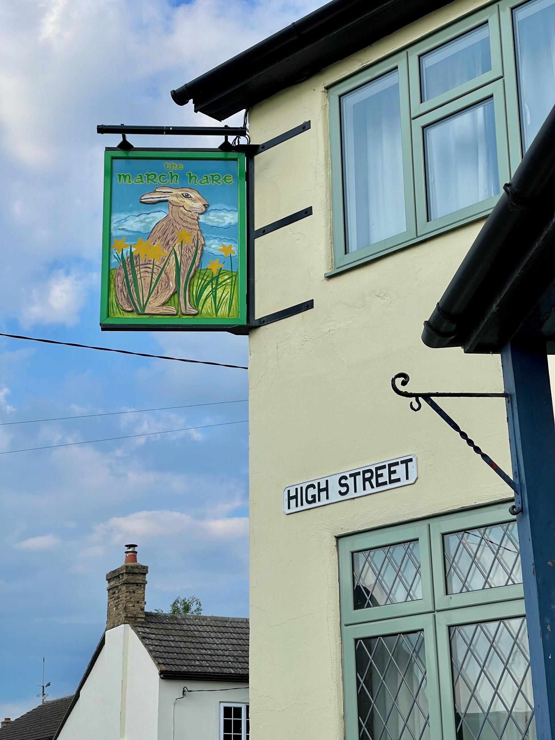 Pub sign. (Pub, External, Sign, Key). Published on 11-05-2026