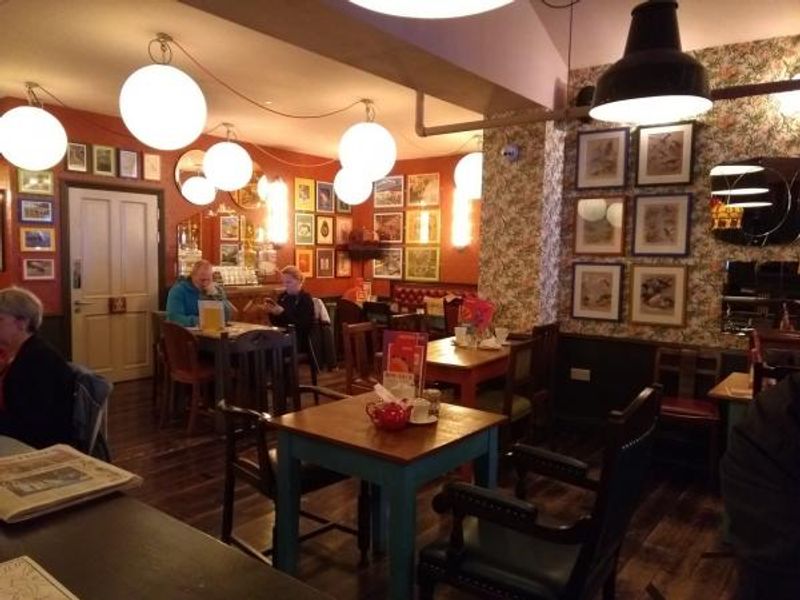 Lounge 1. (Pub). Published on 24-11-2018
