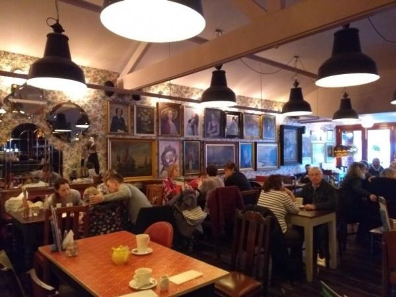Lounge 2. (Pub). Published on 24-11-2018