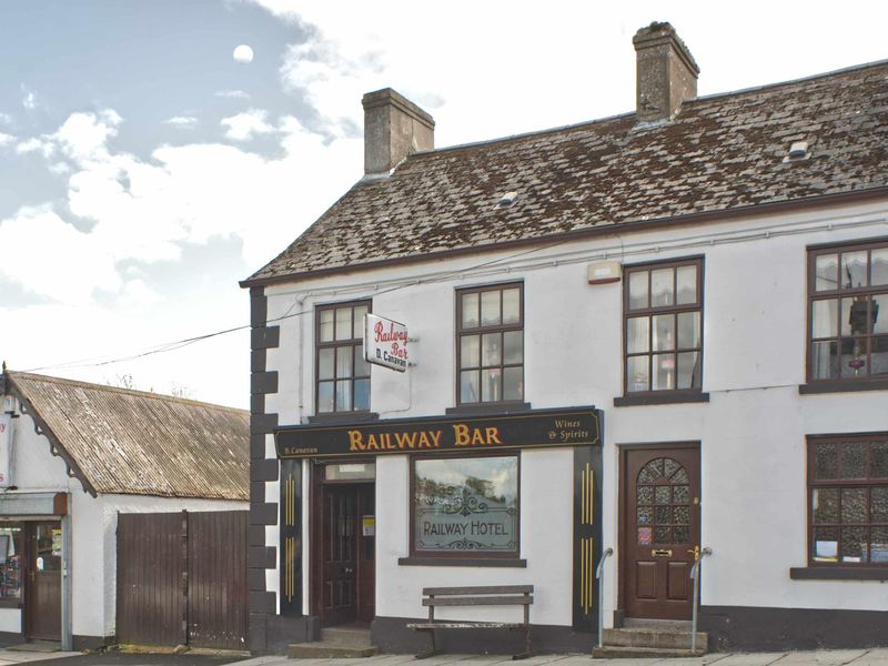 Railway Bar, May 2015 (Photo: Michael Slaughter). (Pub, External, Key). Published on 10-03-2025