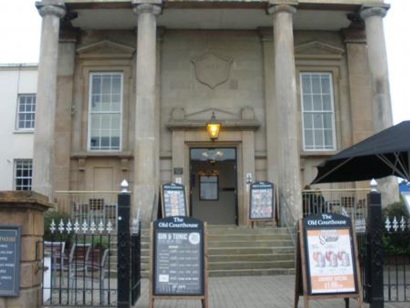 Old Courthouse. (Pub, External, Key). Published on 26-05-2014