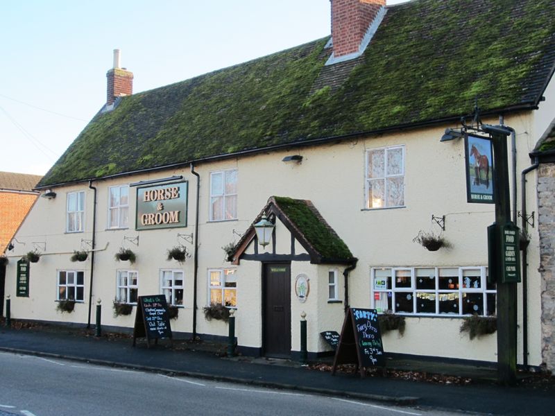 "Horse & Groom, Clapham". (Pub, External, Key). Published on 20-12-2013