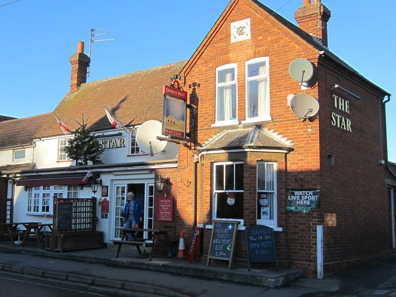 "Star, Clapham". (Pub, External). Published on 20-12-2013