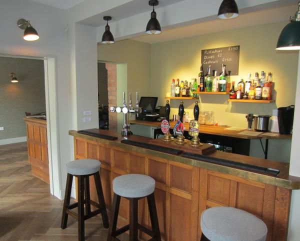 Royal Oak, Carlton - bar. (Pub, Bar). Published on 13-05-2016