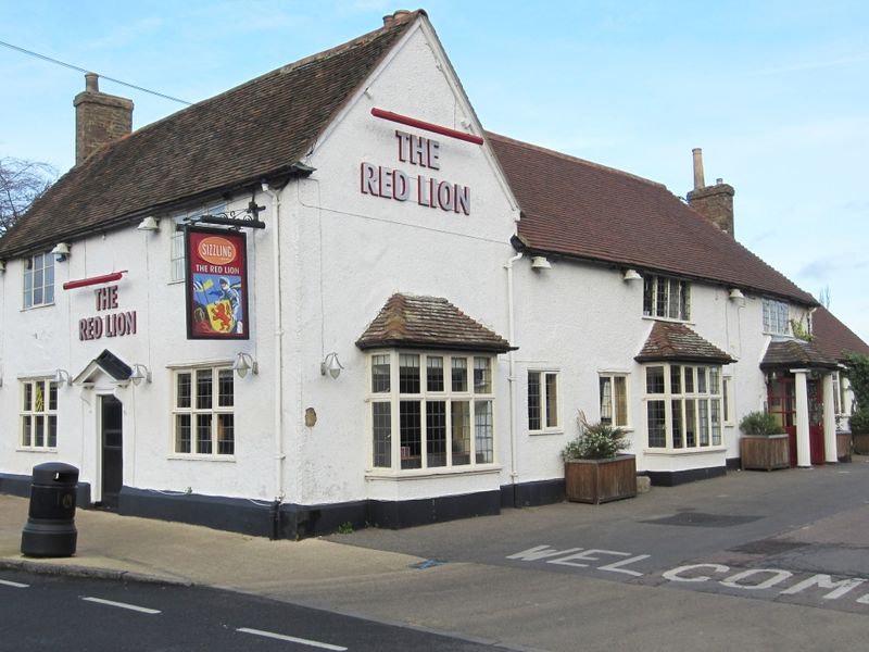 "Red Lion, Elstow". (Pub, External). Published on 08-01-2014