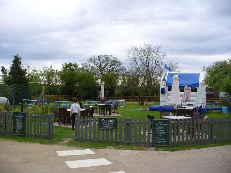 Greyhound, Haynes - garden. (Pub, Garden). Published on 22-07-2017 