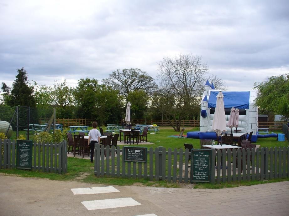 Greyhound, Haynes - garden. (Pub, Garden). Published on 22-07-2017