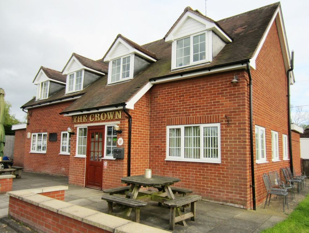 "Crown, Little Staughton". (Pub, External). Published on 11-05-2014