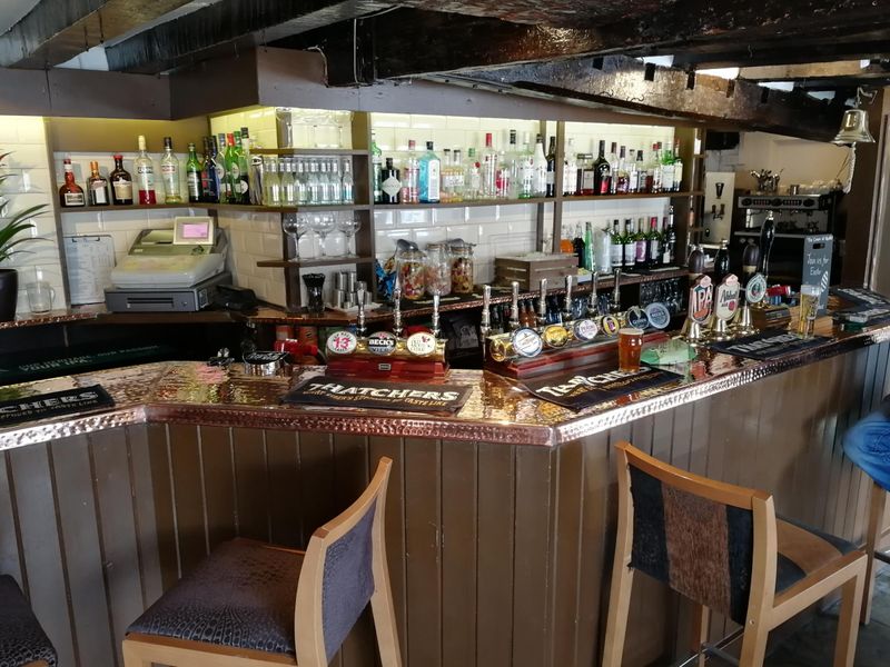 Crown, Northill: bar. (Pub, Bar). Published on 19-02-2020 