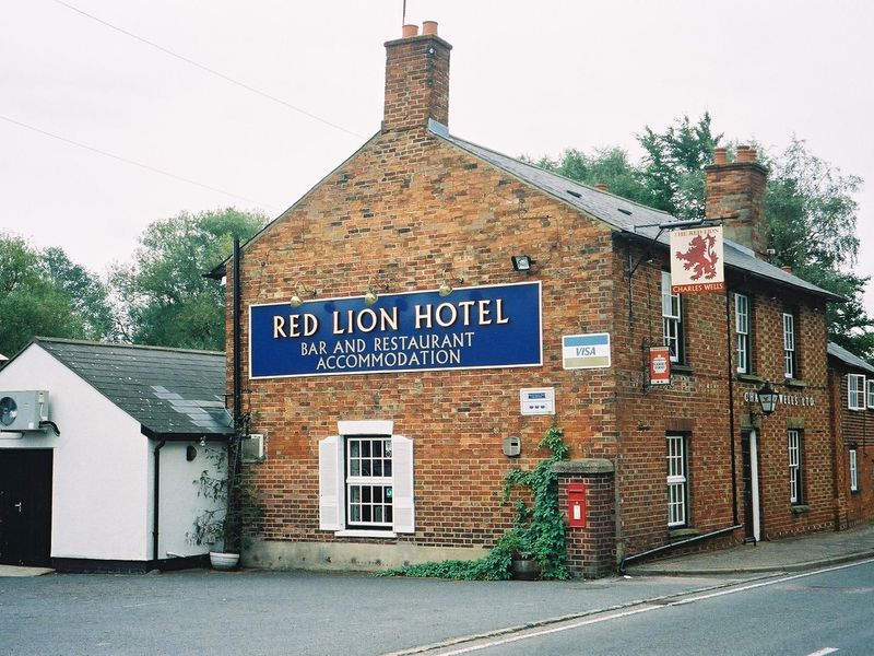 Red Lion, Salford, in 2002. (Pub, External, Key). Published on 25-05-2023