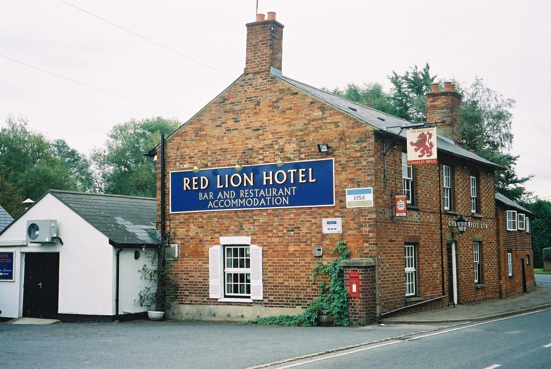 Red Lion, Salford, in 2002. (Pub, External, Key). Published on 25-05-2023