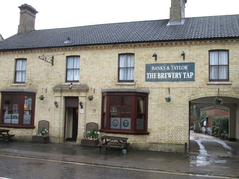 "Brewery Tap, Shefford". (Pub, External). Published on 06-02-2014