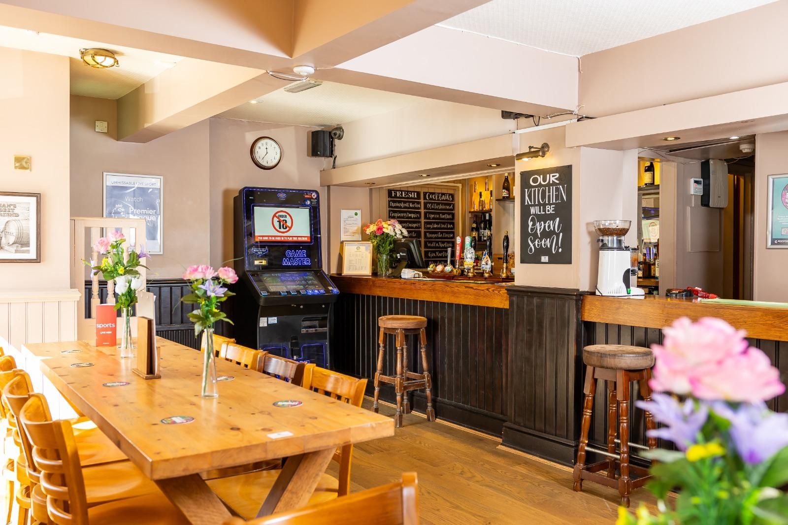 Front bar. (Bar). Published on 19-06-2024