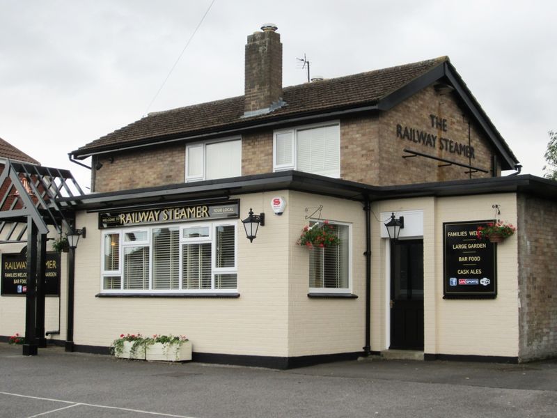 "Railway Steamer, Shefford". (Pub, External, Key). Published on 01-09-2014