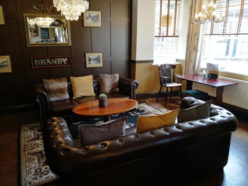 White Hart Hotel, Shefford: loounge. (Pub, Bar). Published on 19-02-2020 