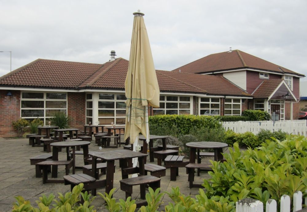 "Orchard, Bedford Goldington". (Pub, External, Key). Published on 04-03-2014