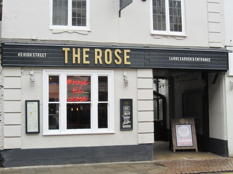 Rose at Bedford. (Pub, External, Key). Published on 25-04-2018