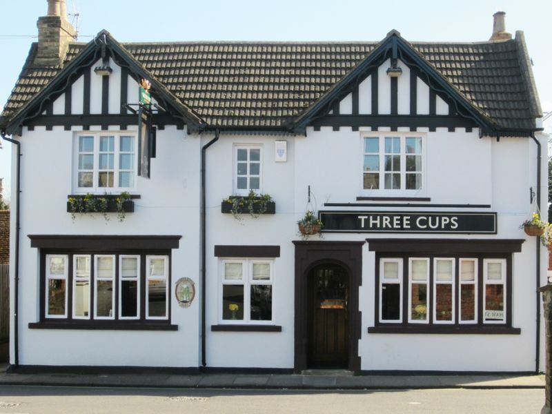 "Three Cups, Bedford". (Pub, External, Key). Published on 29-03-2015 