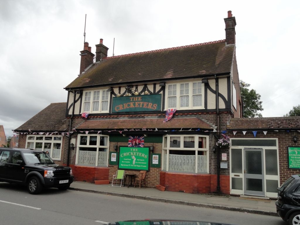 Cricketers. (Pub, External). Published on 04-06-2013