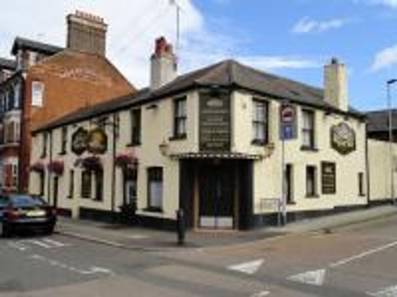 Star & Garter at Dunstable. (Pub, External). Published on 03-03-2012