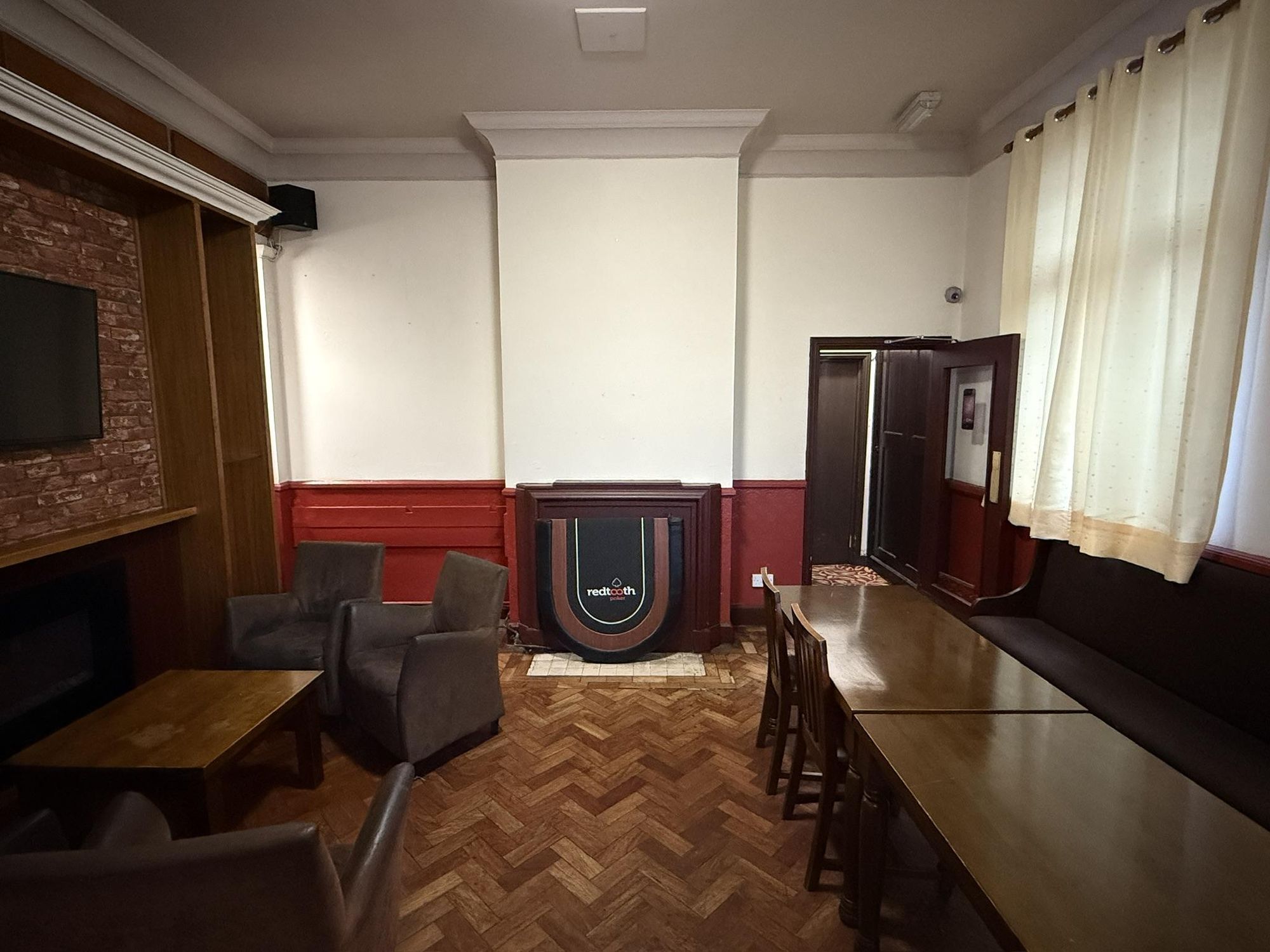 (Pub, Restaurant). Published on 13-03-2026