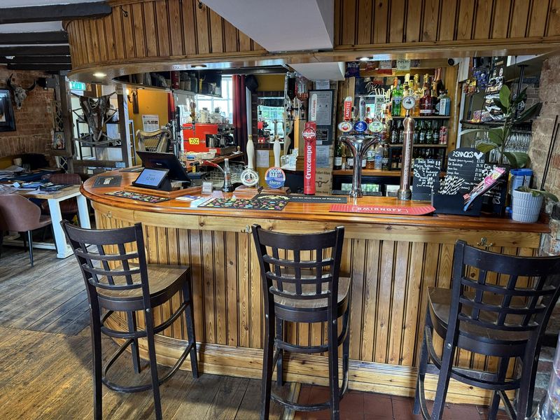 (Pub, Bar). Published on 22-08-2025 