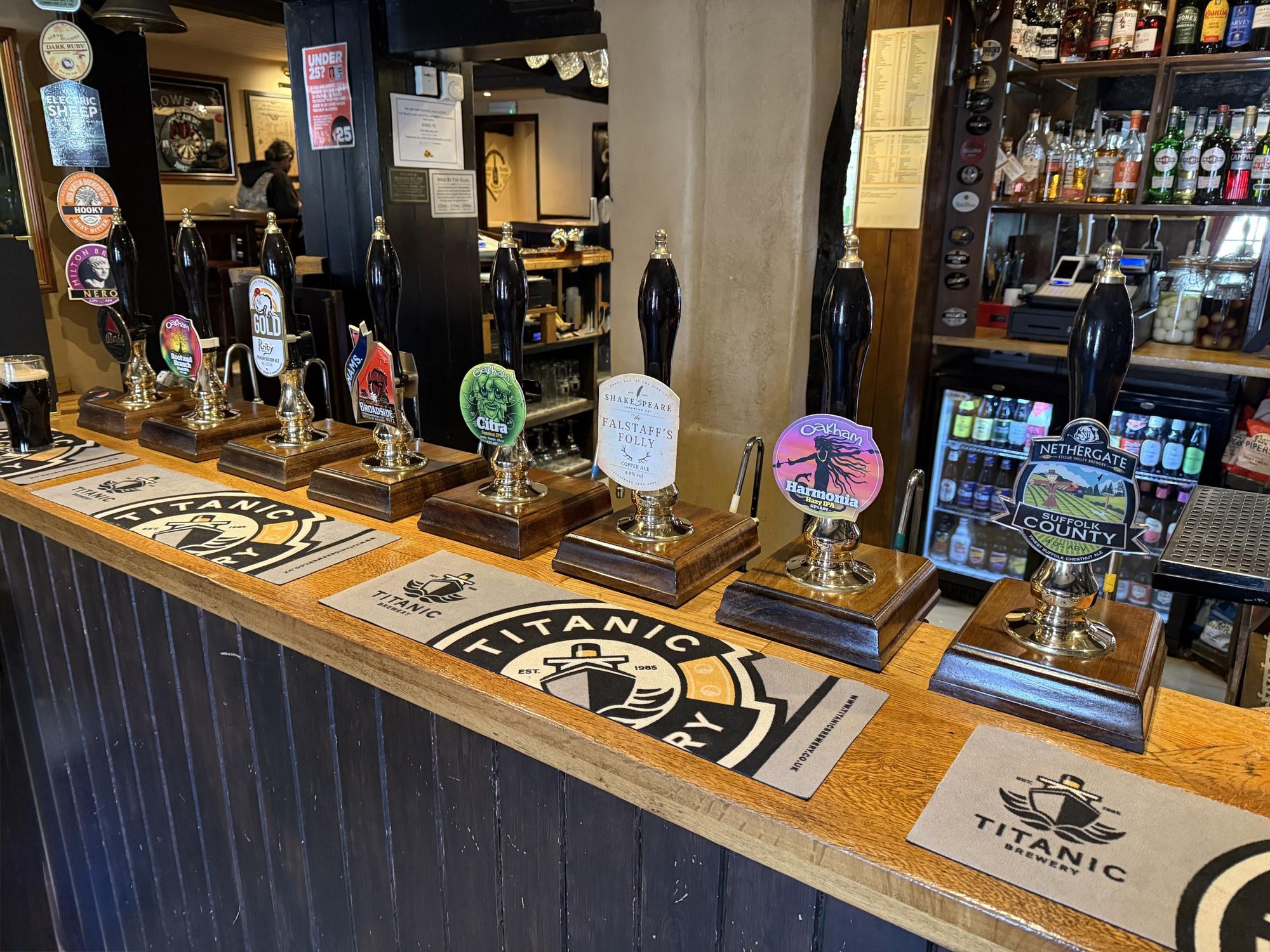 Main bar. (Bar). Published on 18-04-2026