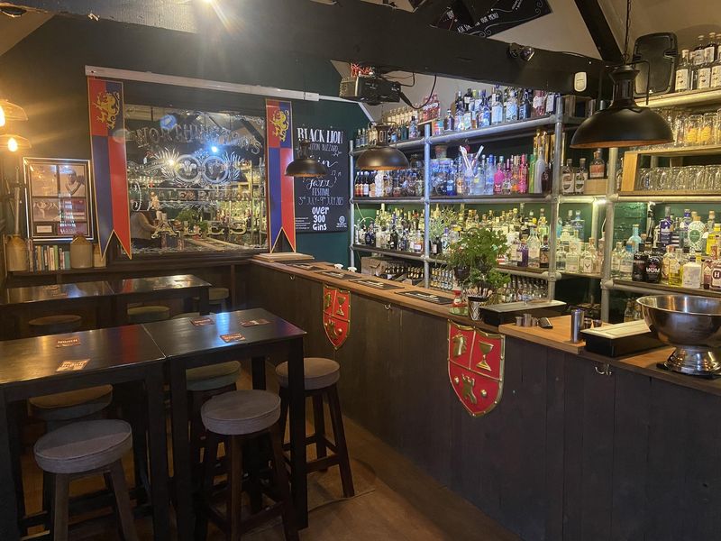 Gin bar. (Bar). Published on 11-09-2022 